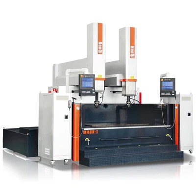 EDM-maskine med fast arbejdsbord